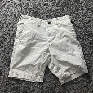 American eagle light gray flat front shorts mens size 29